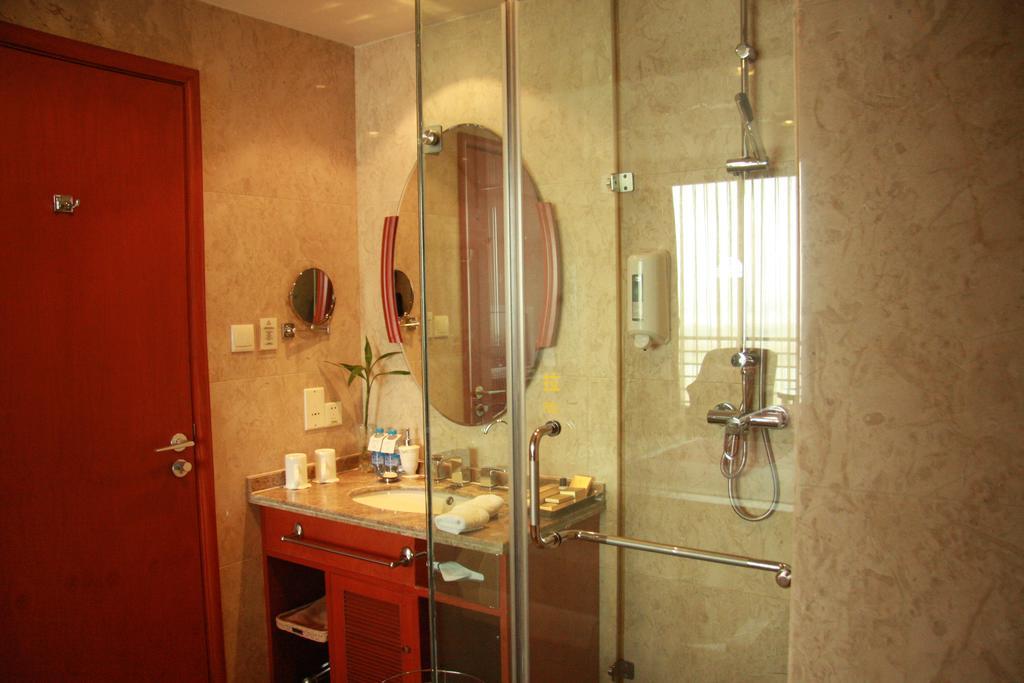 Runyang Huanlong Hotel Zhenjiang  Extérieur photo