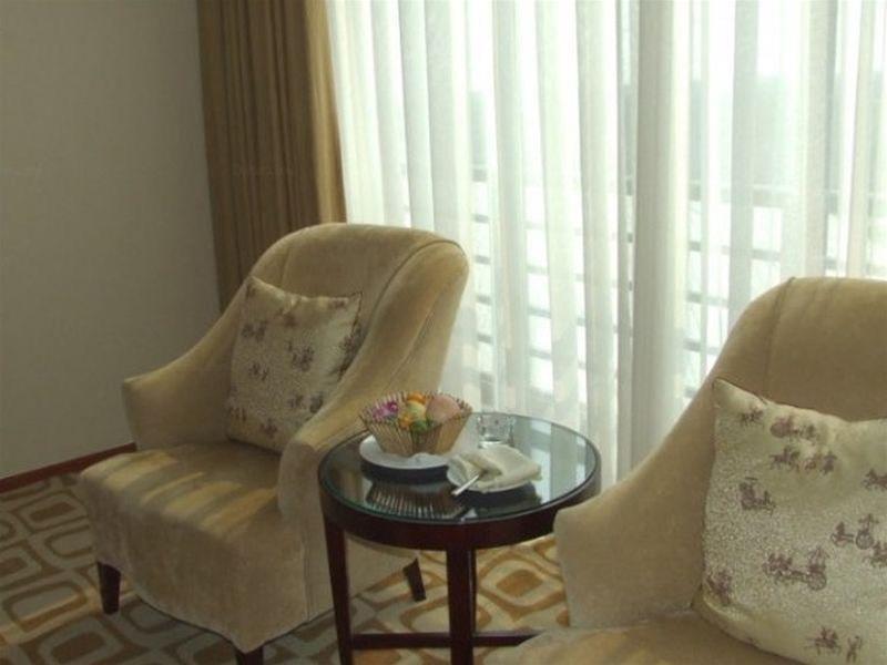 Runyang Huanlong Hotel Zhenjiang  Extérieur photo